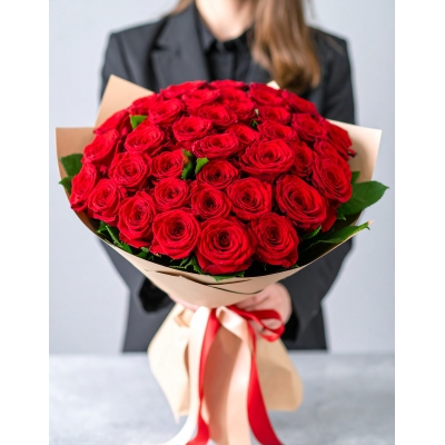 Букет 51 красная роза "Барселона"