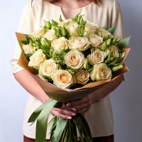 Букет 51 кремовая роза "Рената" Букет 51 кремовая роза "Рената"
