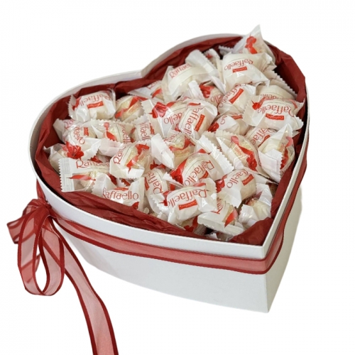 Цукерки Raffaello у коробці серце