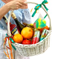 Подарочная корзина с фруктами и алкоголем Подарочная корзина с фруктами и алкоголем