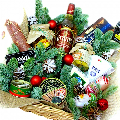 Новогодняя коробка с продуктами