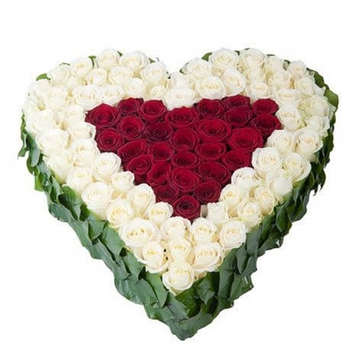 Сердце из 101 розы